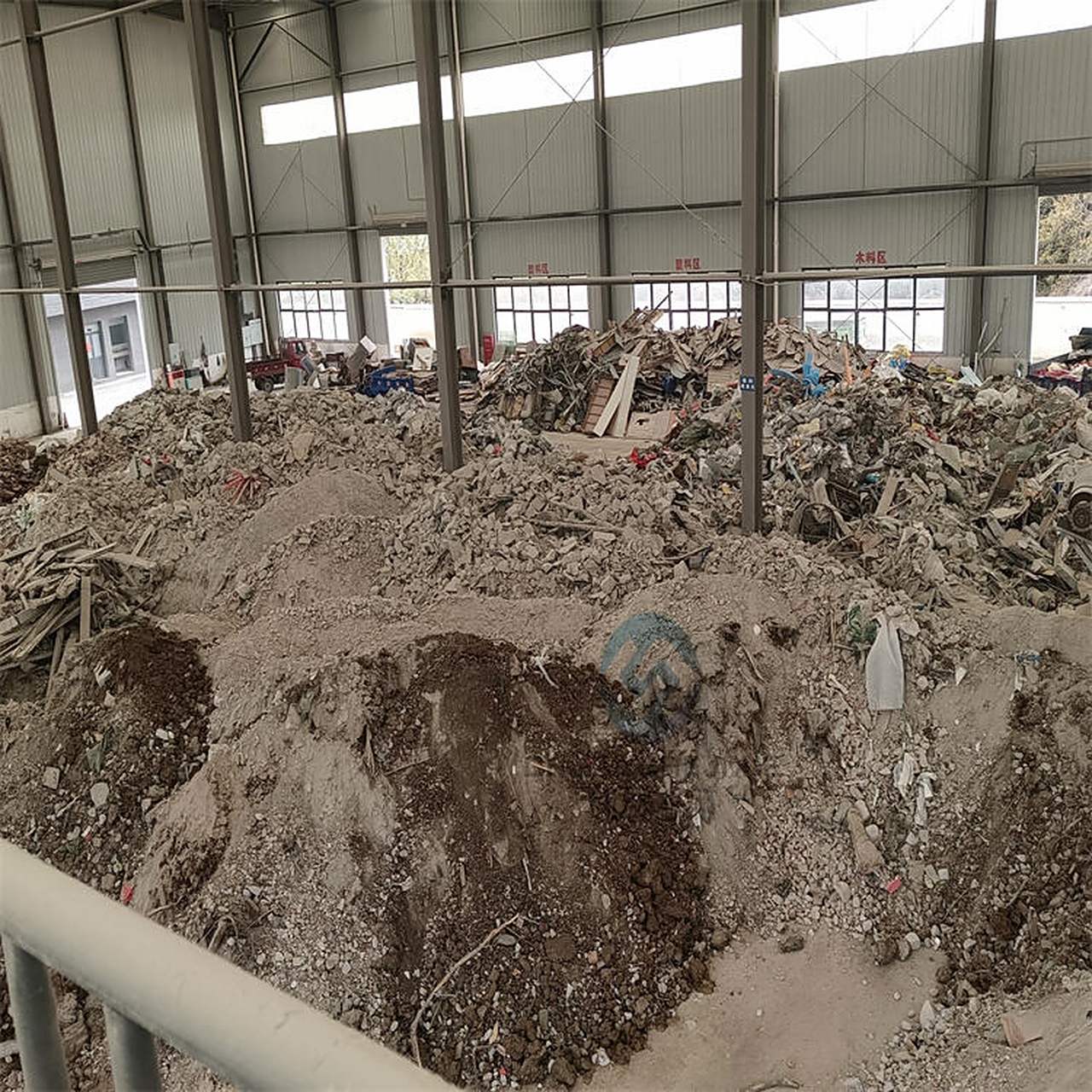 投资建筑垃圾处理厂 设备全解析与城市处置策略